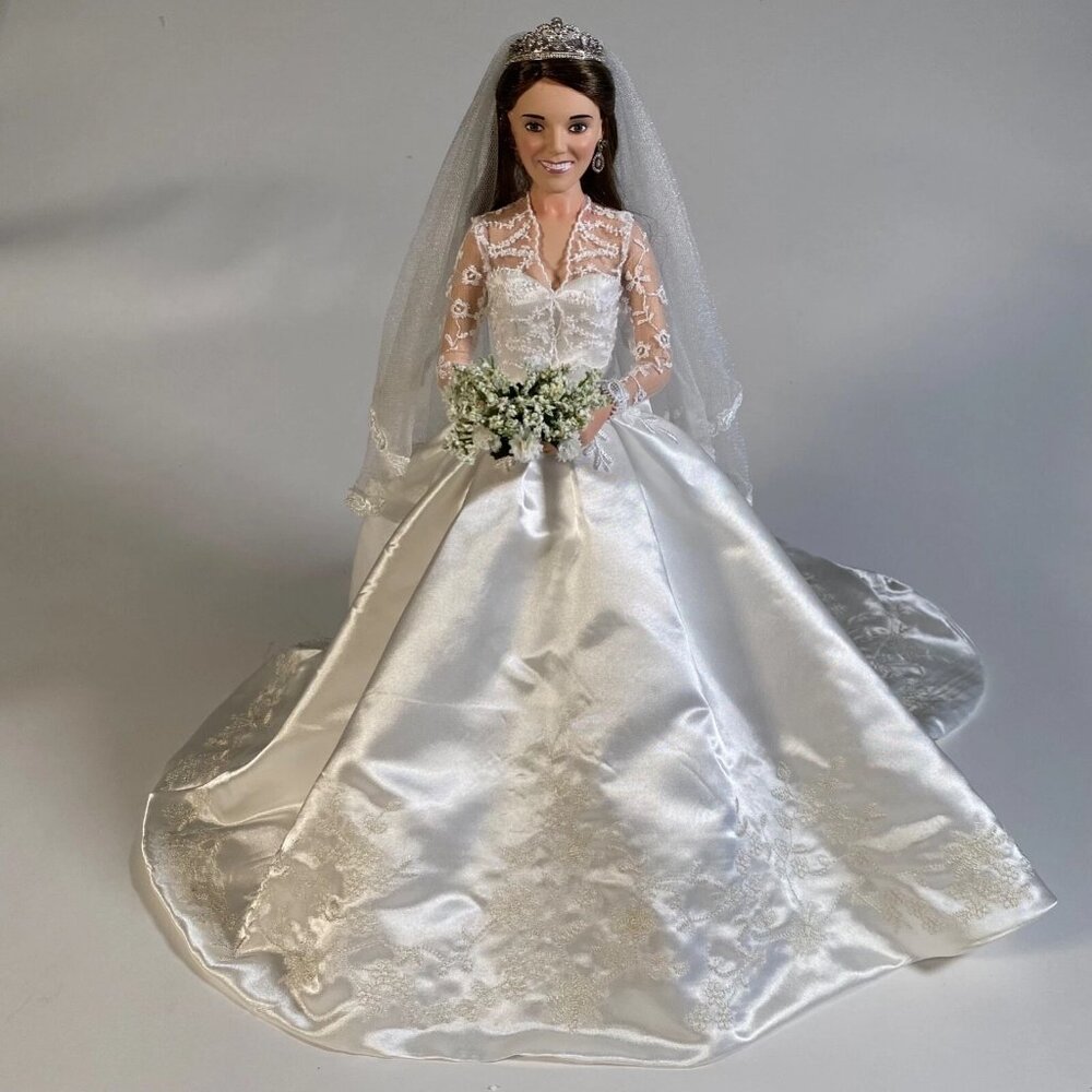 NEW! Ashton Drake Princess Catherine Royal Elegance Bride Doll -3892